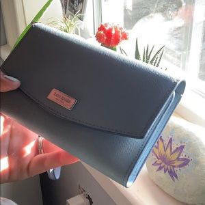 Kate spade iphone wristlet